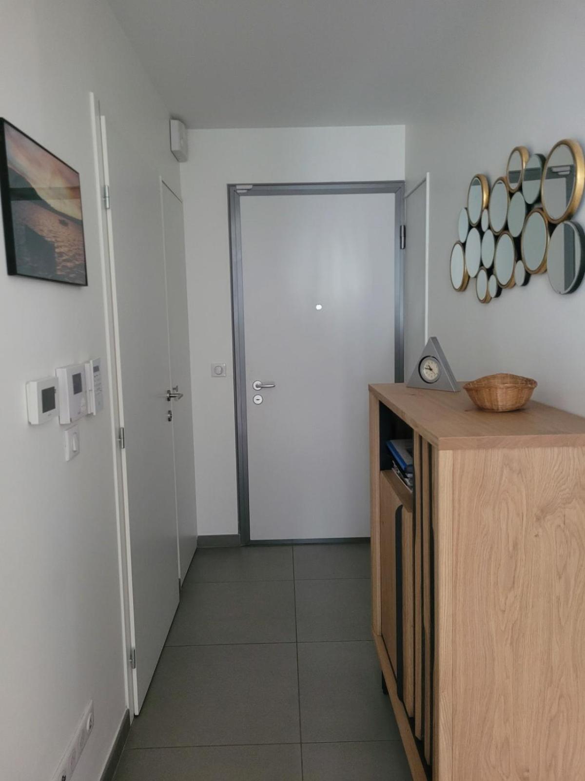 Le Tableau Du Lac 507 - 2 Bedrooms Apartment With Lake View Terrace アヌシー エクステリア 写真