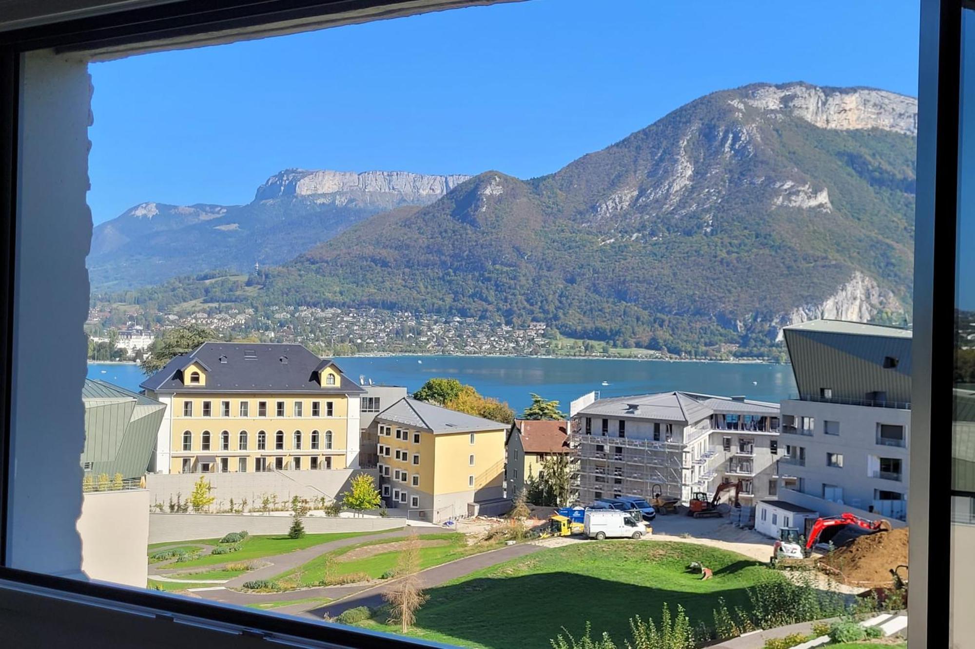 Le Tableau Du Lac 507 - 2 Bedrooms Apartment With Lake View Terrace アヌシー エクステリア 写真